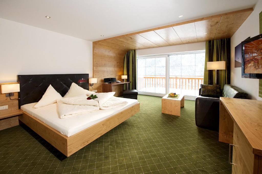 Berg-Spa&Hotel Zamangspitze Sankt Gallenkirch Ruang foto