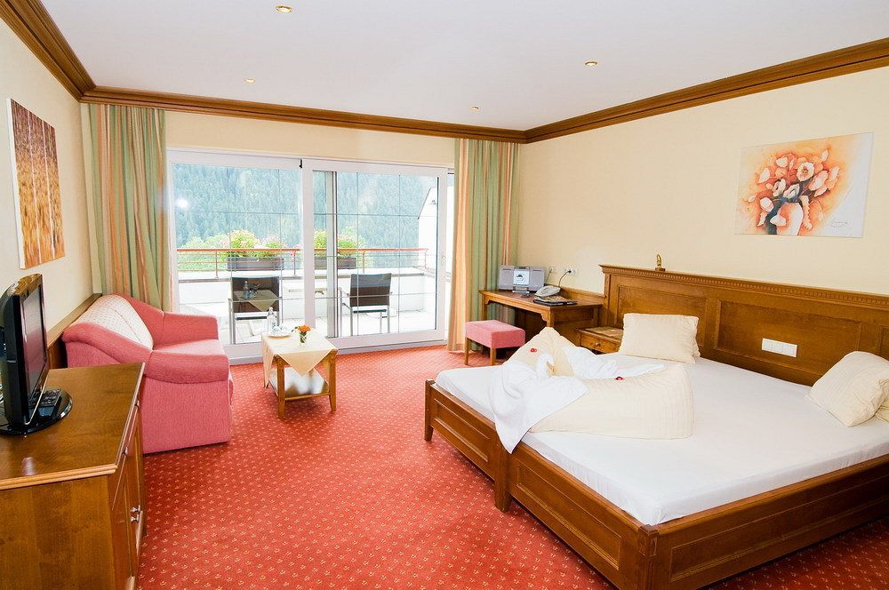 Berg-Spa&Hotel Zamangspitze Sankt Gallenkirch Bagian luar foto