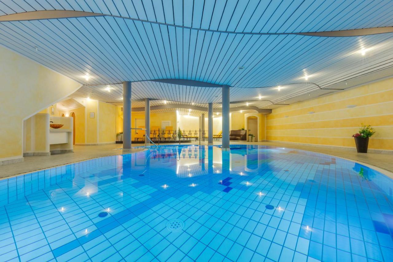 Berg-Spa&Hotel Zamangspitze Sankt Gallenkirch Bagian luar foto